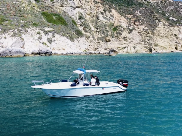 Mako 282 de alquiler a Cagliari Port