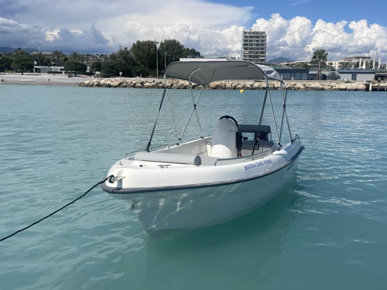 Alquiler Lancha Karel con o sin  título de navegación