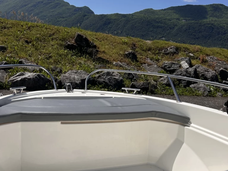 Titanium 460 de alquiler a Aix-les-Bains