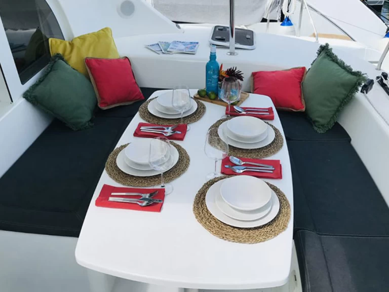 Alquiler de barcos Pointe-à-Pitre barato de Lagoon 380