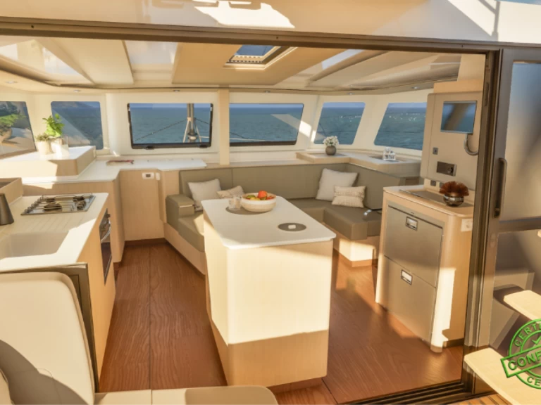 Alquiler de Fountaine Pajot FP 44 en Le Marin