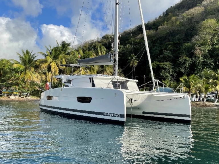 Fountaine Pajot ISLA 40 (4 CAB + 1 /  2 SDB) de alquiler a Le Marin