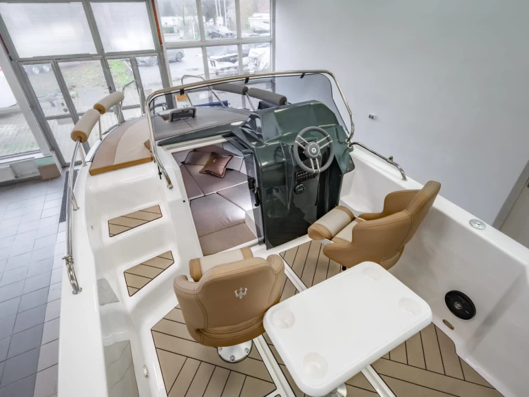Alquiler de embarcaciones trident 640 SUNDECK enSant Antoni de Portmany en Samboat