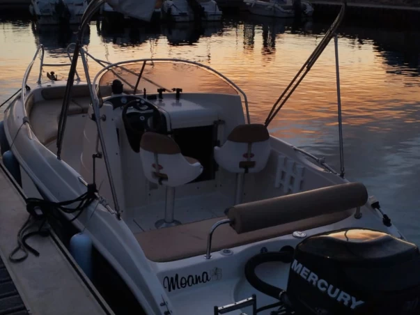 Alquiler de barcos Six-Fours-les-Plages barato de 540