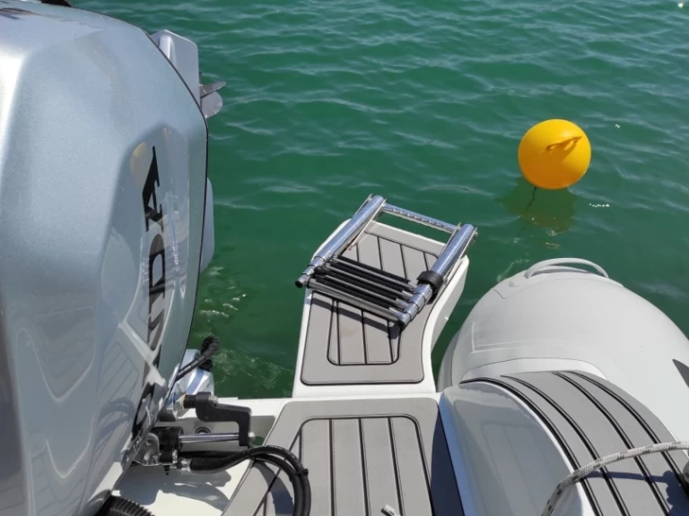 Alquiler de embarcaciones Highfield Highfield Sport 560 enSplit en Samboat