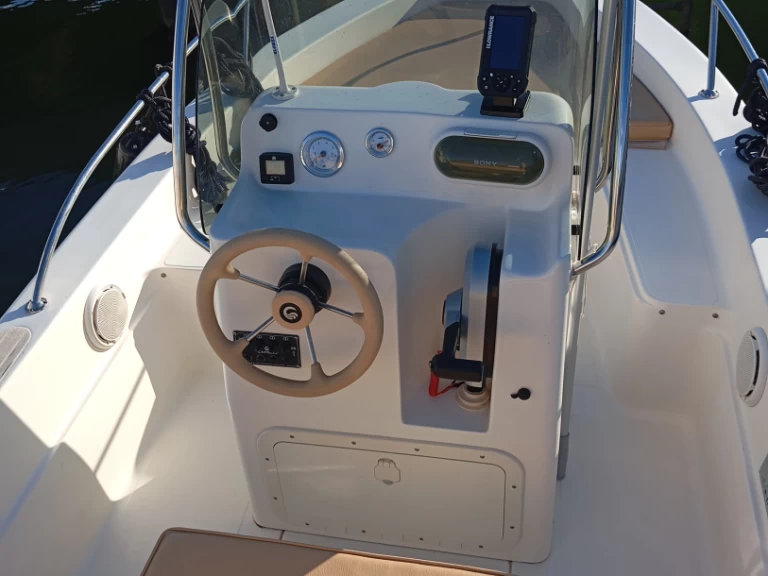 Alquiler Lido - Capelli Cap 500 en SamBoat