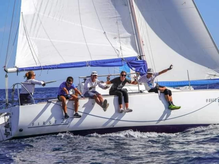 Bénéteau First 27.7 de alquiler a Moraira
