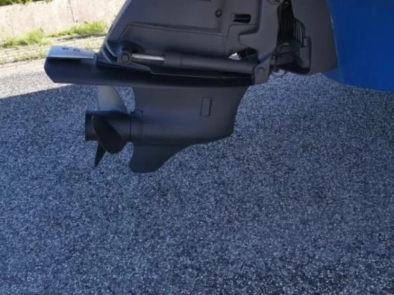 Alquiler de embarcaciones Régal Regal 1900 enHeidelberg en Samboat