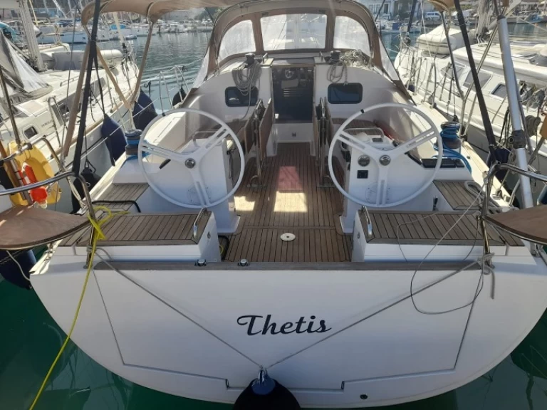 Alquiler Velero Elan con o sin  título de navegación