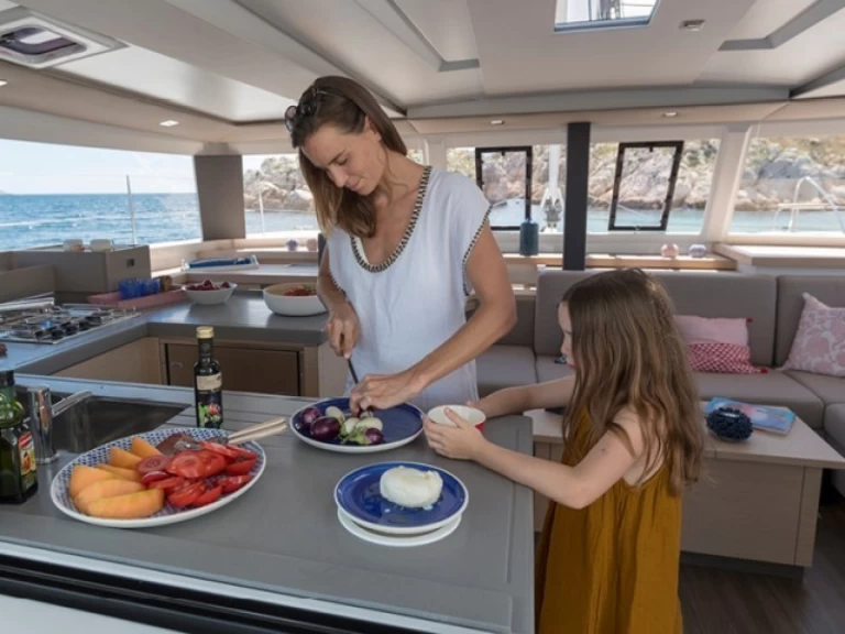 Fountaine Pajot Astrea 42 de alquiler a Gouviá