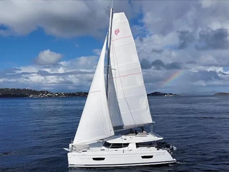 Alquiler Catamarán Fountaine Pajot con o sin  título de navegación