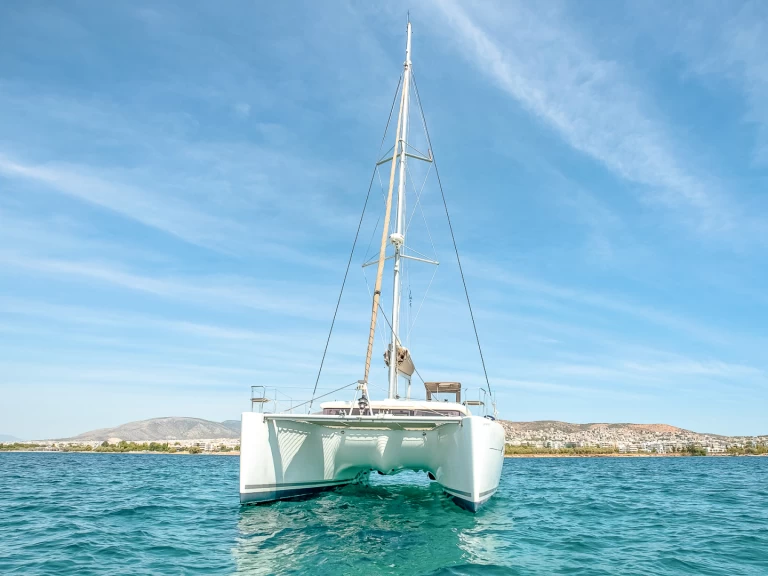 Catamarán para alquilar Álimos al mejor precio
