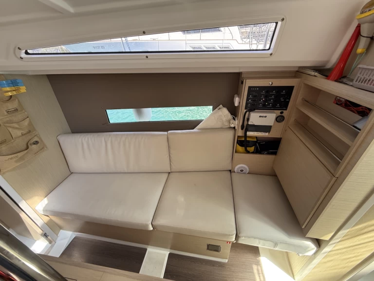 Bénéteau Oceanis 30.1 de alquiler a Sukošan