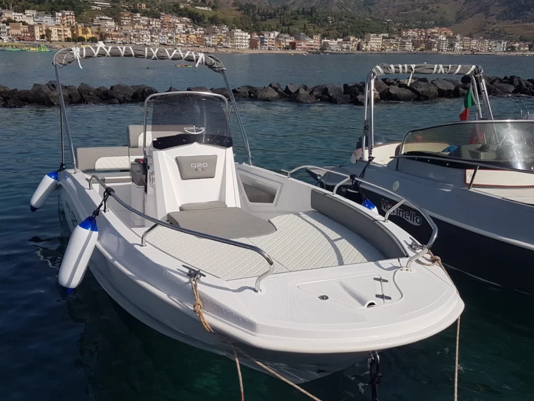 Alquiler de embarcaciones Q-Barqa 2025 enGiardini-Naxos en Samboat