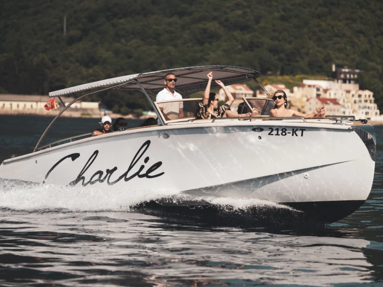 Alquiler de Custom Made Monte Marine Charlie en Kotor