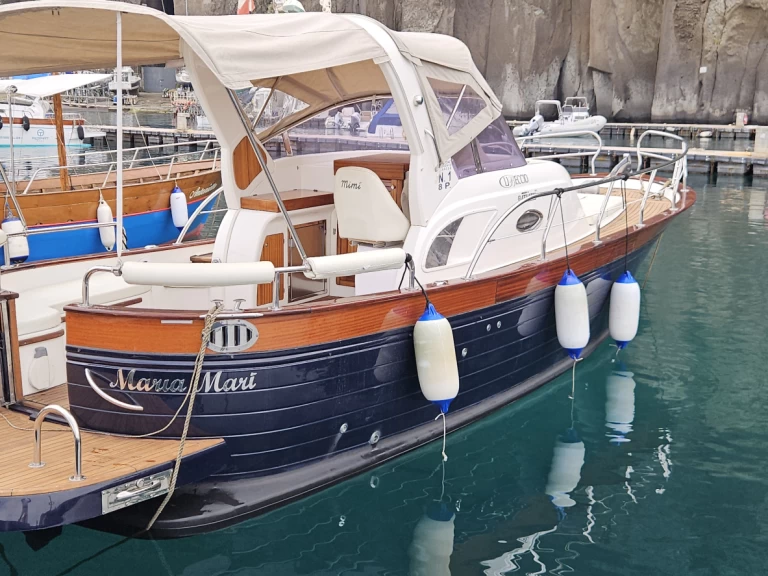 Alquiler de embarcaciones Mimi Scirocco 850 sport  enPiano di Sorrento en Samboat