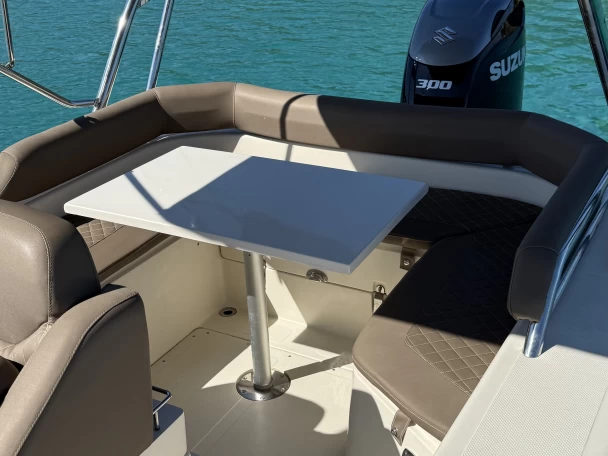 Alquiler de Lomac Lomac 600 IN en Gapeau