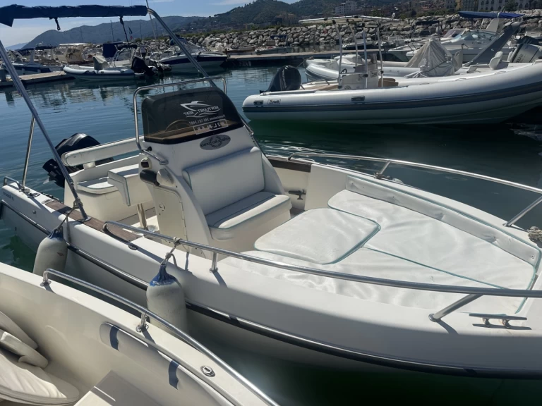 Alquiler Lancha tecnofiber con o sin  título de navegación