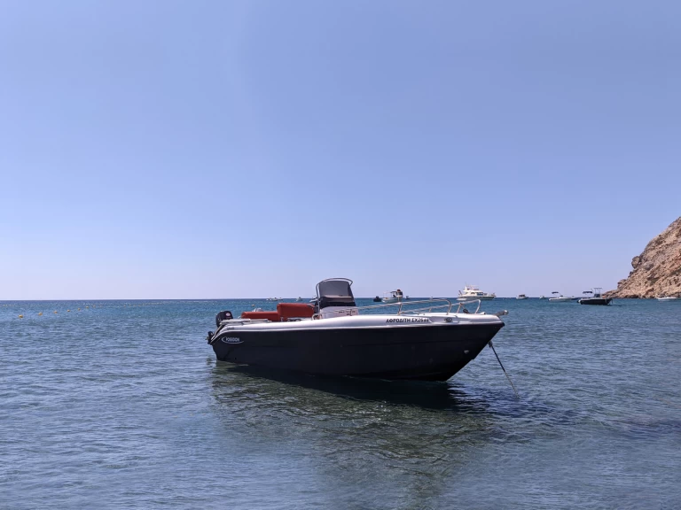 Alquiler de Poseidon BLU WATER 185 en Agía Kiriakí