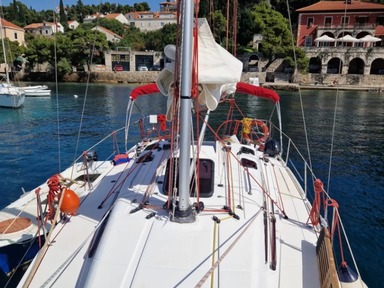Elan Elan 350 Performance de alquiler a Cavtat