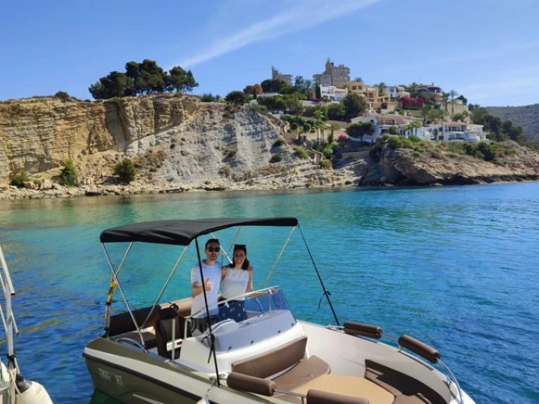 Alquiler Lancha trident con o sin  título de navegación