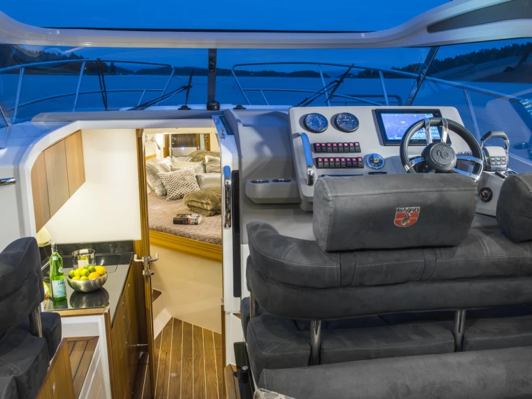 Alquiler de barcos Gouviá barato de 310