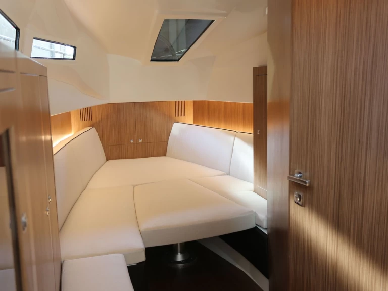 Alquiler de Capelli Tempest 50 en Marine de Sant'Ambrogio