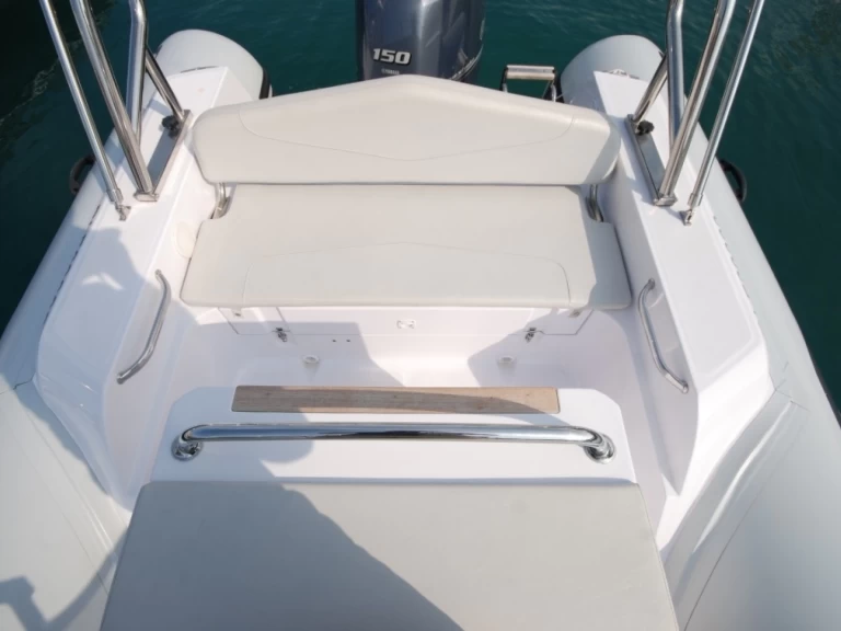 Alquiler Neumática en Marine de Sant'Ambrogio - Capelli TEMPEST 630 S