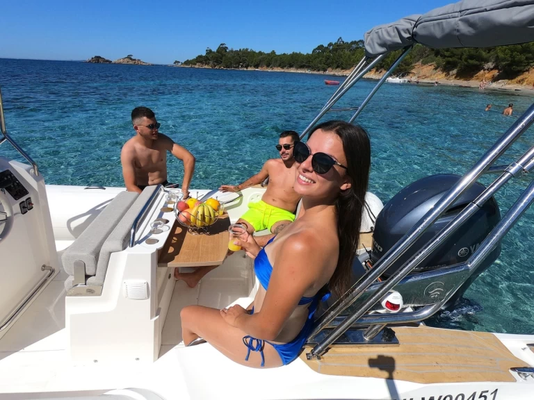 Neumática para alquilar Marine de Sant'Ambrogio al mejor precio