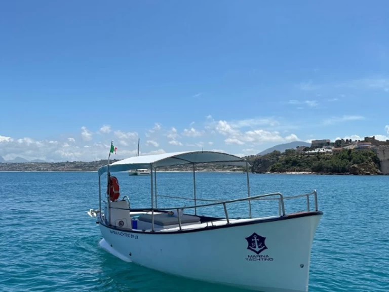 Alquiler de barcos Castellammare del Golfo barato de Gozzo