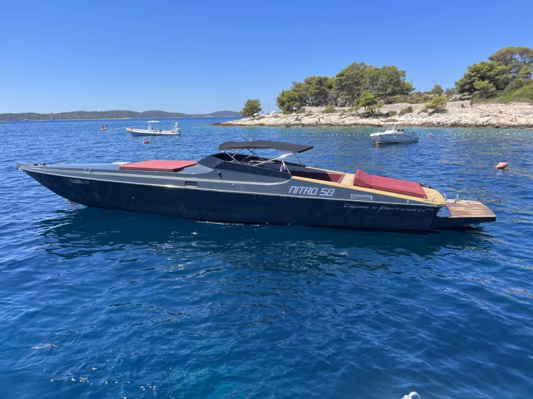 Alquiler Hvar - Cigala e bertinetti Nitro 50 en SamBoat