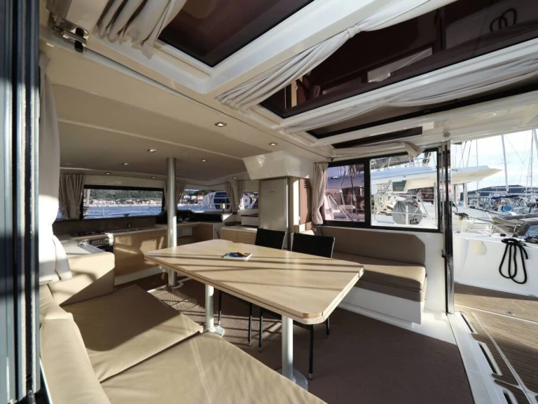 Alquiler Catamarán Catana con o sin  título de navegación