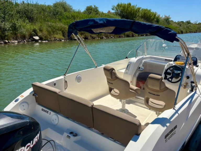 Quicksilver Activ 675 Sundeck de alquiler a Carnon-Plage