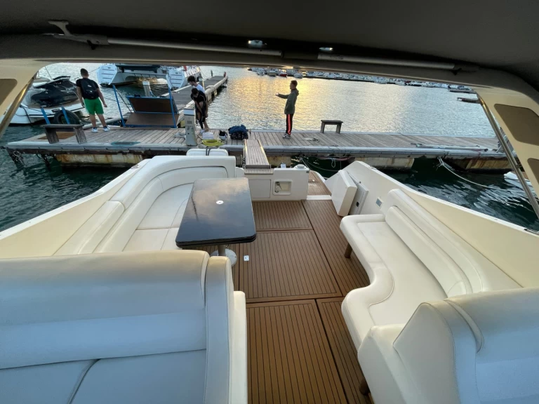 Alquiler Lancha Cranchi con o sin  título de navegación