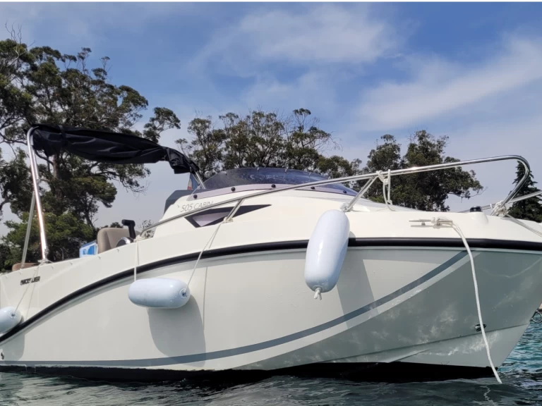 Alquiler de embarcaciones Quicksilver Activ 505 Cabin enCannes en Samboat