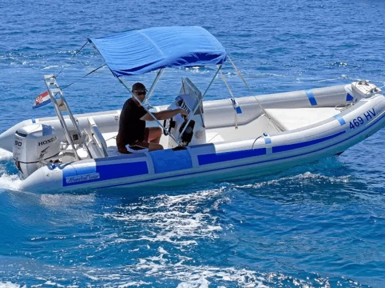 Alquiler de barcos Hvar barato de Maestral 570