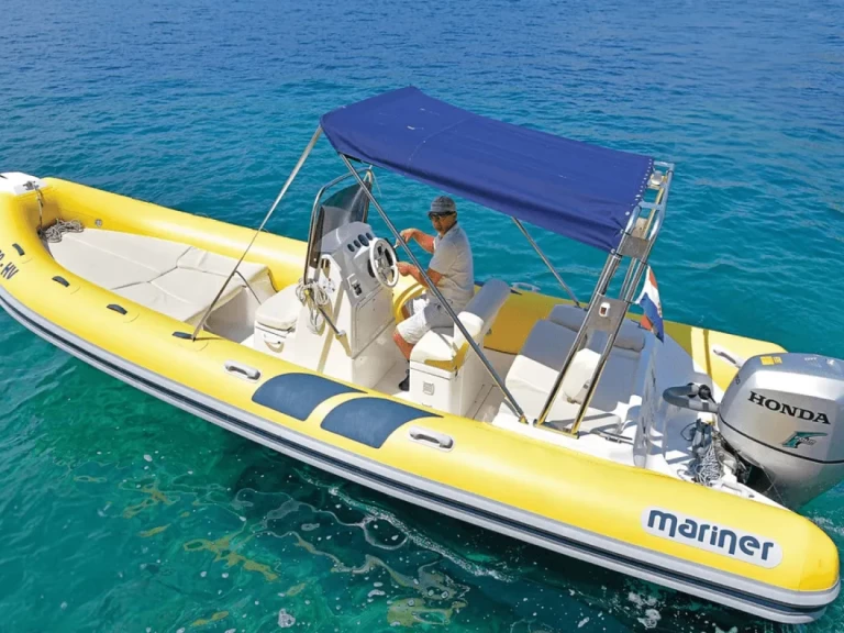 Alquiler de Neumática, con o sin patrón Mariner Hvar