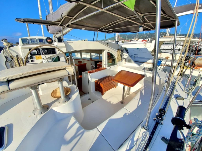 Alquiler de barcos Barcelona barato de Lagoon 380