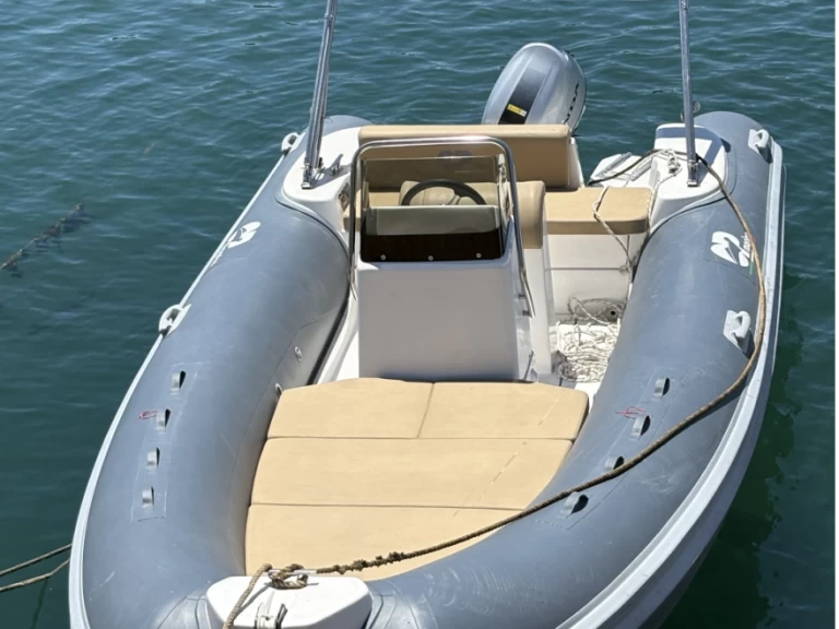 Alquiler de Predator 599 en Salerno