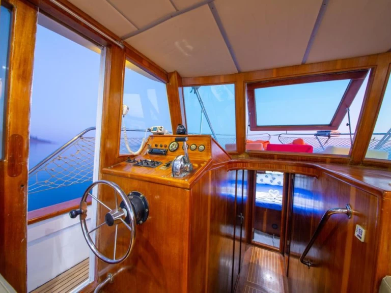 Alquiler de barcos Fethiye barato de costom made