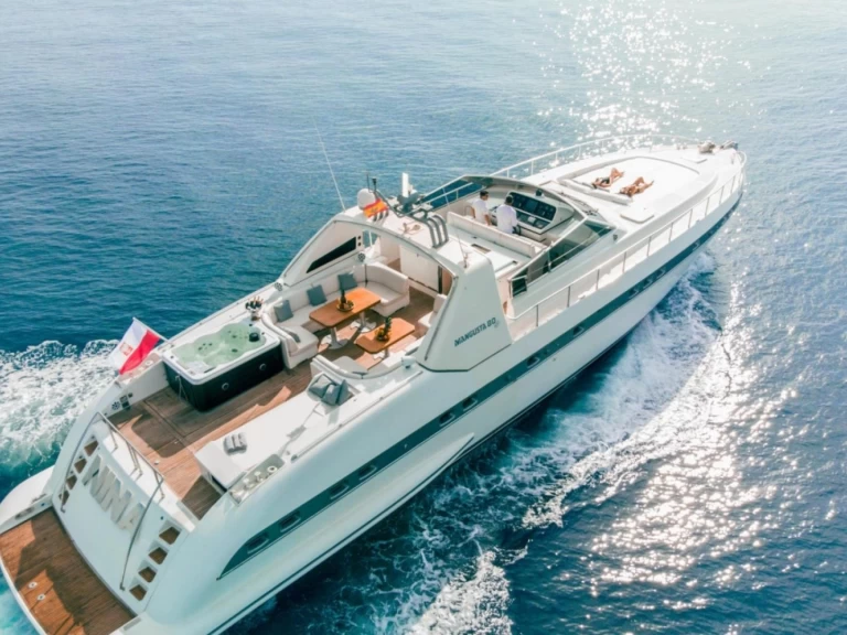 Alquiler de barcos Puerto Banús barato de Mangusta 80 open