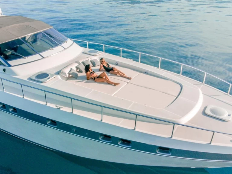 Alquiler de Yate de lujo, con o sin patrón Mangusta Puerto Banús