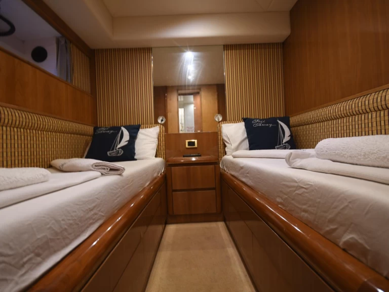 Alquiler de embarcaciones Azimut 70 Azimut 70 enD-Marin Göcek Marina en Samboat