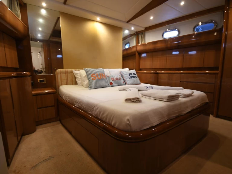 Alquiler de Yate de lujo, con o sin patrón Azimut 70 D-Marin Göcek Marina