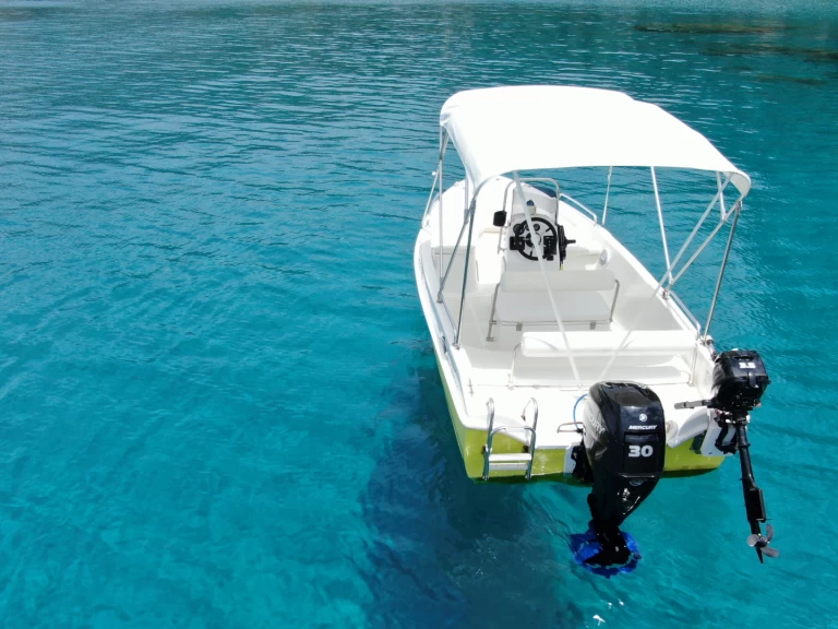 Alquiler de Assos 485 en Kardamýli