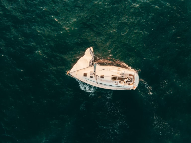 Alquiler de Bavaria Bavaria 36 Cruiser en Puerto Deportivo de Marbella