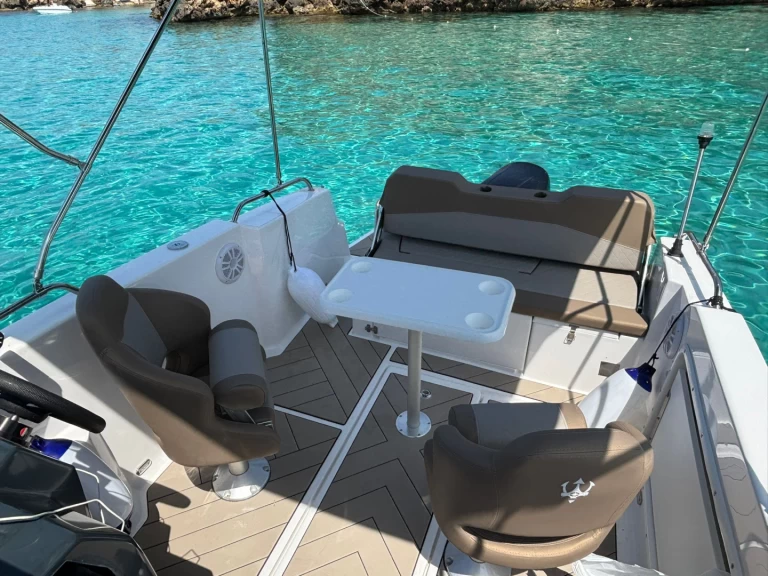 Alquiler Sant Antoni de Portmany - trident 640 SUNDECK en SamBoat
