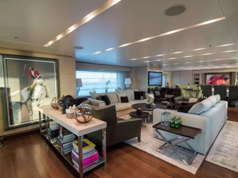 Alquiler de barcos Nápoles barato de BURKUT