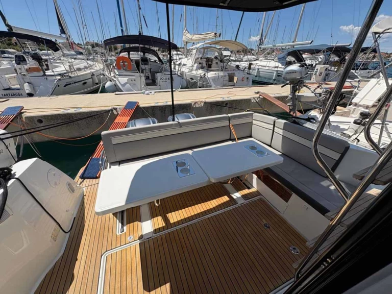 Alquiler Lancha en Jezera - Jeanneau Merry Fisher 1095 Fly