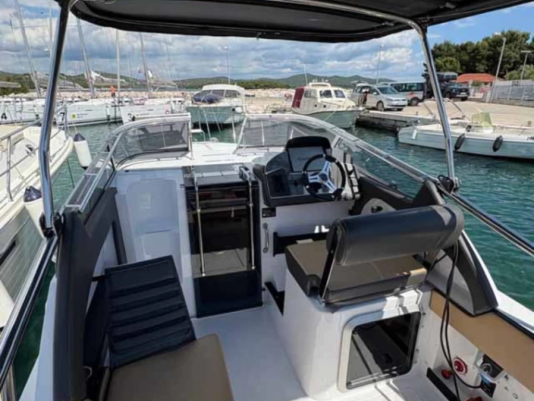 Alquiler de embarcaciones Öchsner-boote Öchsner SRX30 enJezera en Samboat